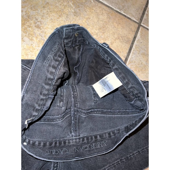 American Eagle Mom Jean Shorts Size 4 - Picture 3 of 3
